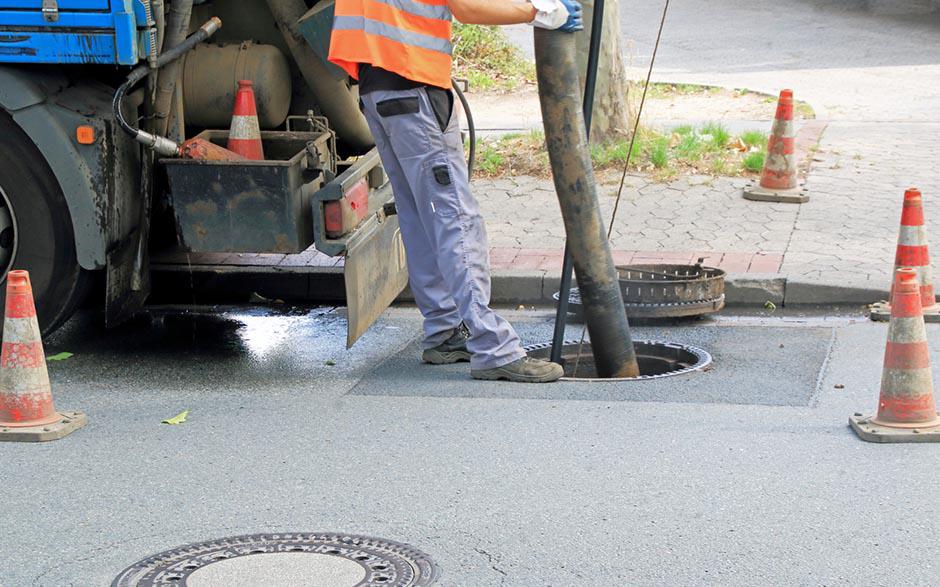 entreprise de débouchage canalisation Ris-Orangis
